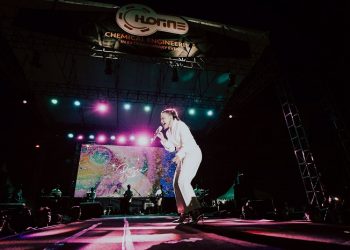 Penampilan Rossa di Stadium Tenis Indoor Balikpapan
