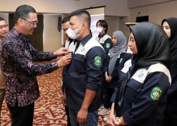 Kepala Diskominfo Kaltim HM Faisal saat pengukuhan Komunitas Informasi Masyarakat Kabupaten Kutai Kartanegara periode 2022 – 2025