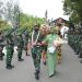 Pangdam VI Mulawarman Mayjen TNI Tri Budi Utomo beserta istri memasuki Makodam disambut dengan tradisi pedang pora.