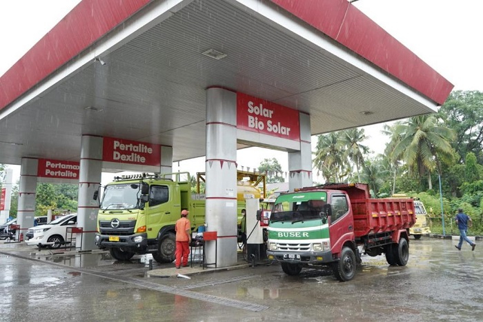 Pengisian BBM Solar di SPBU (foto : istimewa)