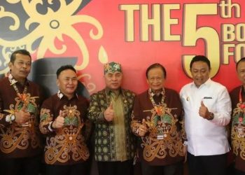 Isran Noor  saat “Talkshow Perimbangan Anggaran Daerah untuk Komoditas Perkebunan Kelapa Sawit dan Turunannya. (ft : adpim)