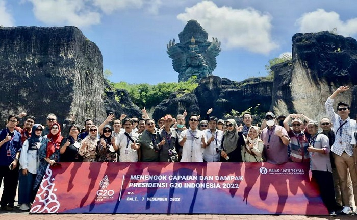 Seluruh peserta diseminasi di arena Garuda Wisnu Kencana (GWK) Badung, tempat jamuan makan pemimpin G20 yang sangat impresif