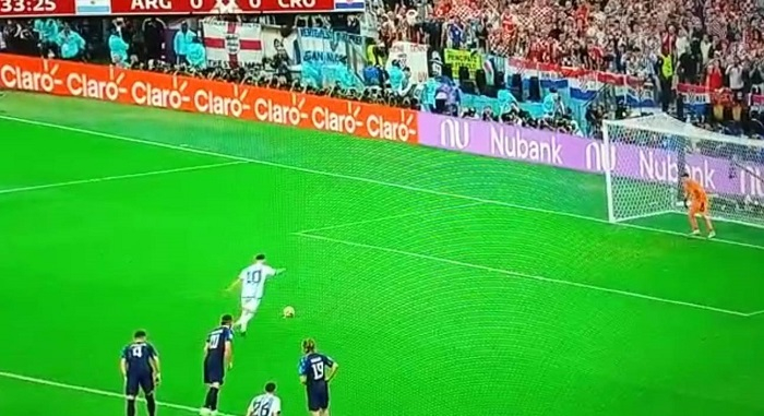 Detik-detik finalti oleh Messi ke gawang Livakovic