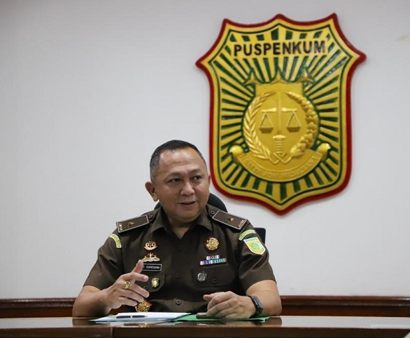 Dr. Ketut Sumedana
- Kepala Pusat Penerangan Hukum Kejaksaan Agung