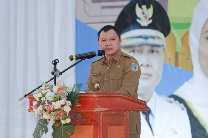 Bupati Paser dr Fahmi Fadli saat membaca pidato pada kegiatan Sosialisasi Penguatan Transisi Pendidikan Anak Usia Dini (PAUD)