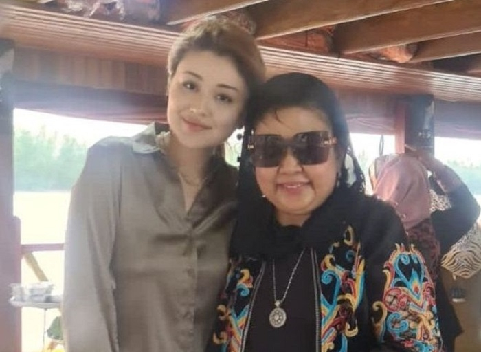 Dayana yang cantik bersama Dr Meiliana