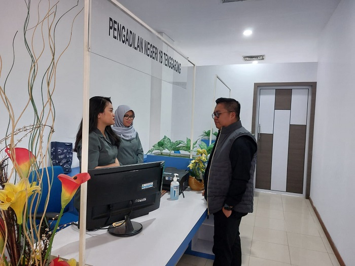 Wakil Bupati Kukar, Rendi Solihin melakukan tinjauan langsung ke MPP Kukar