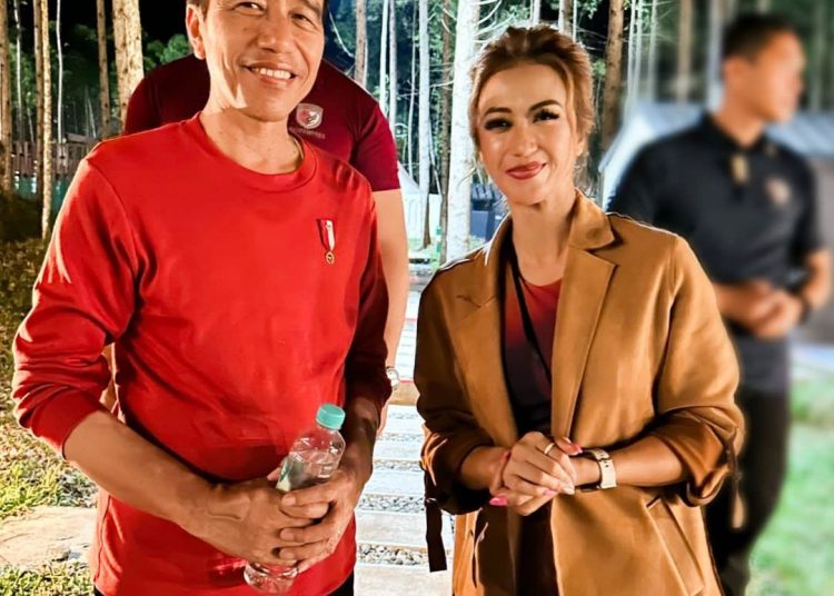 MC Ririz bersama Presiden Jokowi.