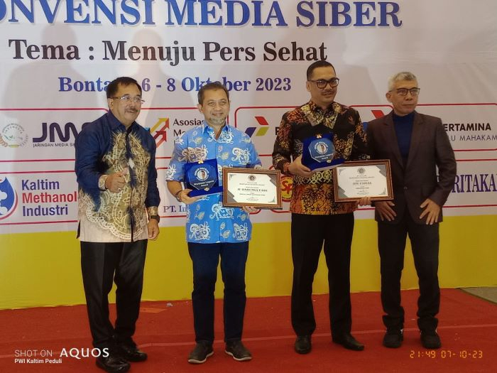 HM faisal, Hadi Mulyadi, Rizal Effendi hadiri Wartawan Legend Award - konvensi media siber, Bontang (7/10/2023)