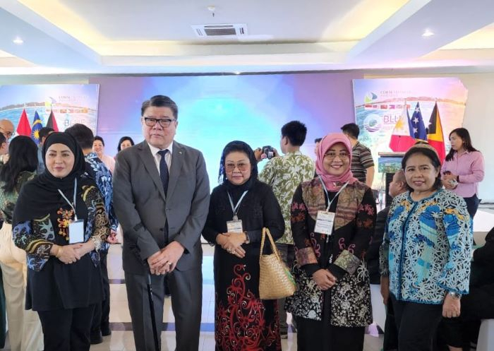Dubes Nico Barito bersama Meiliana, Tri Murti Rahayu, Kadis Pariwisata Kaltim Ririn Sari Dewi, dan Karo Adpim Syarifah Alawiyah.